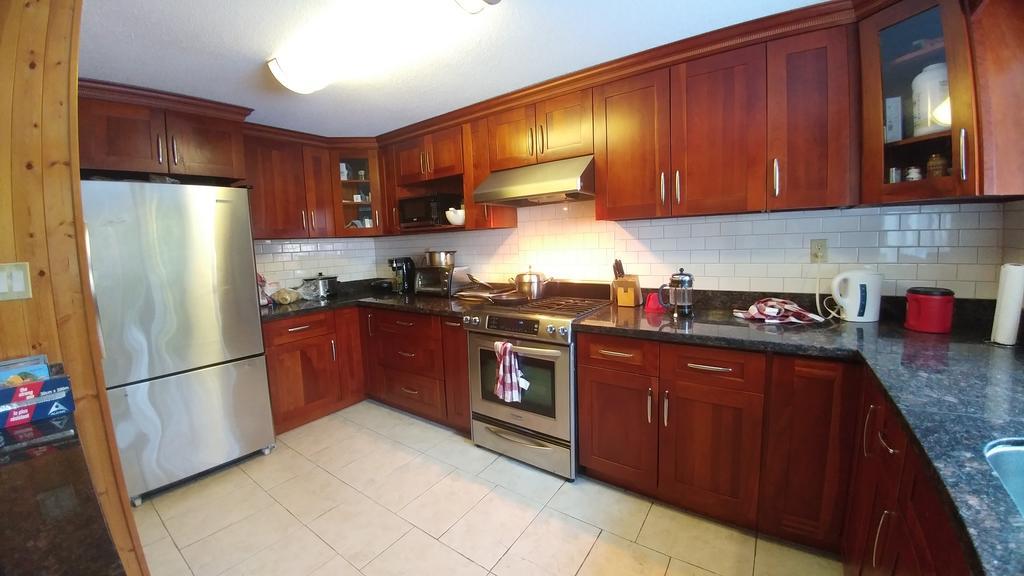 Burris Guest House Burnaby Eksteriør billede