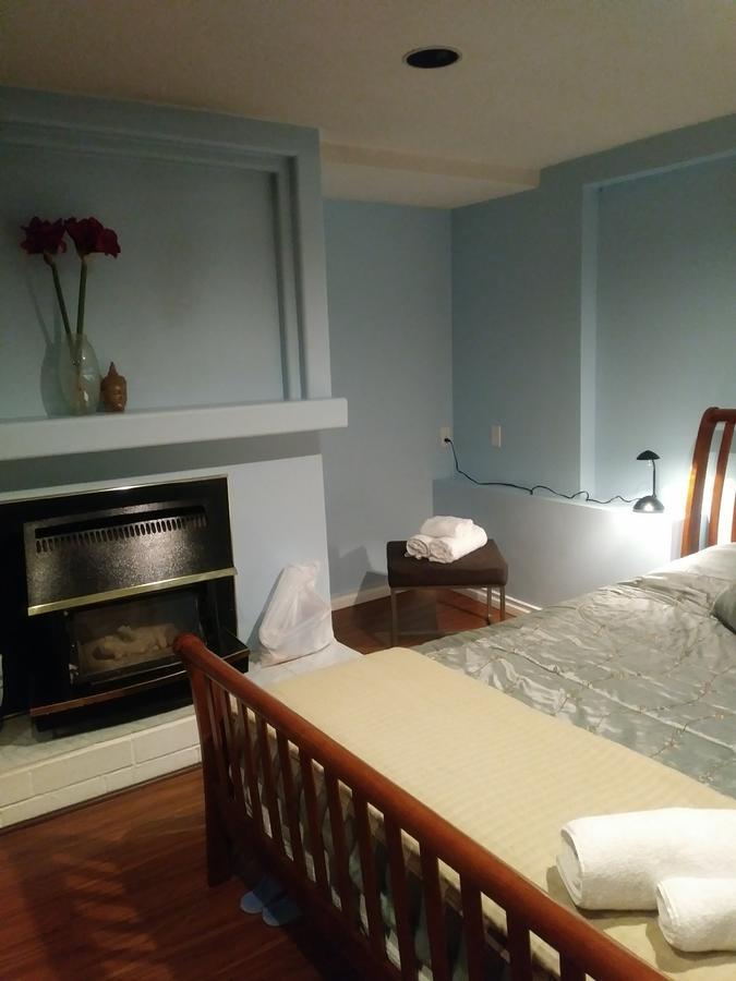 Burris Guest House Burnaby Eksteriør billede